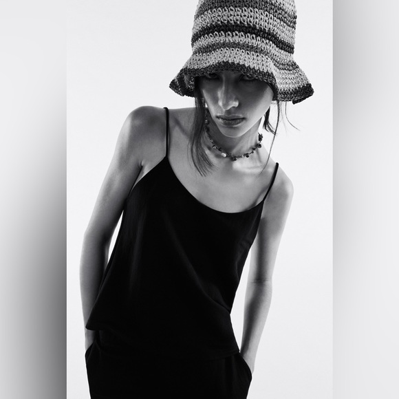 Zara cropped camisole tank, size M, black, NWT - Picture 2 of 11